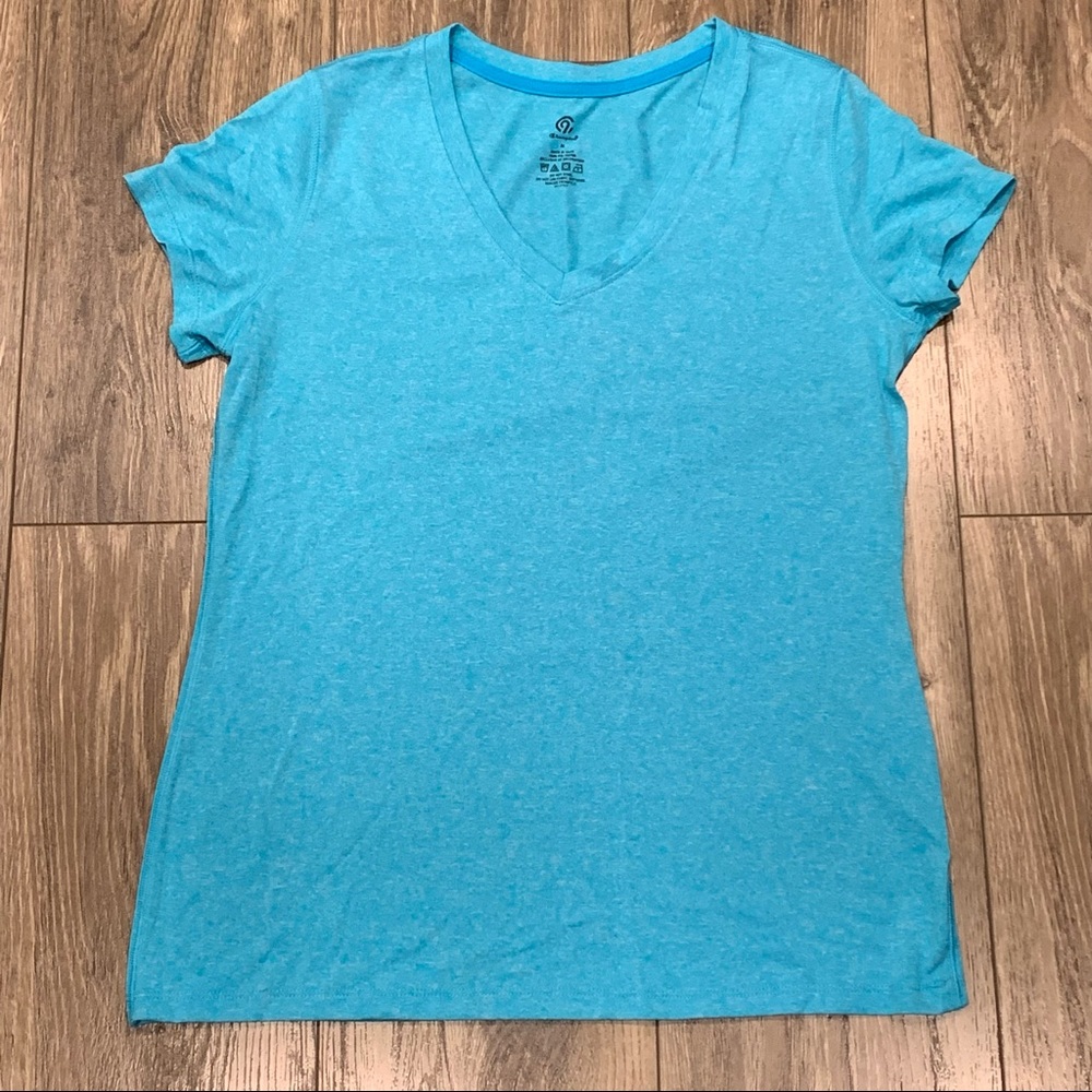 🍎 3/$30 Champion Light Blue Athletic V-neck Shirt